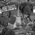 Dorfkirche_Bruenen_pd06423sw.jpg