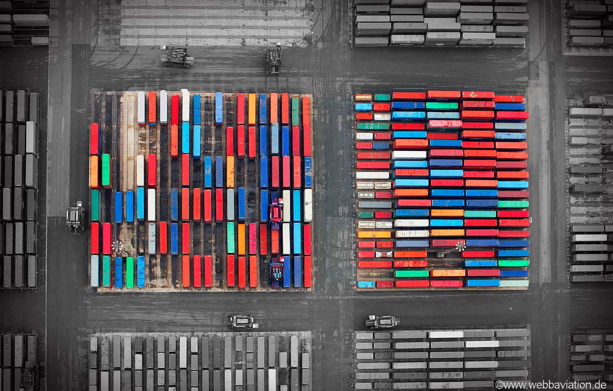 Containerhafen_Hamburg_cb31675.jpg