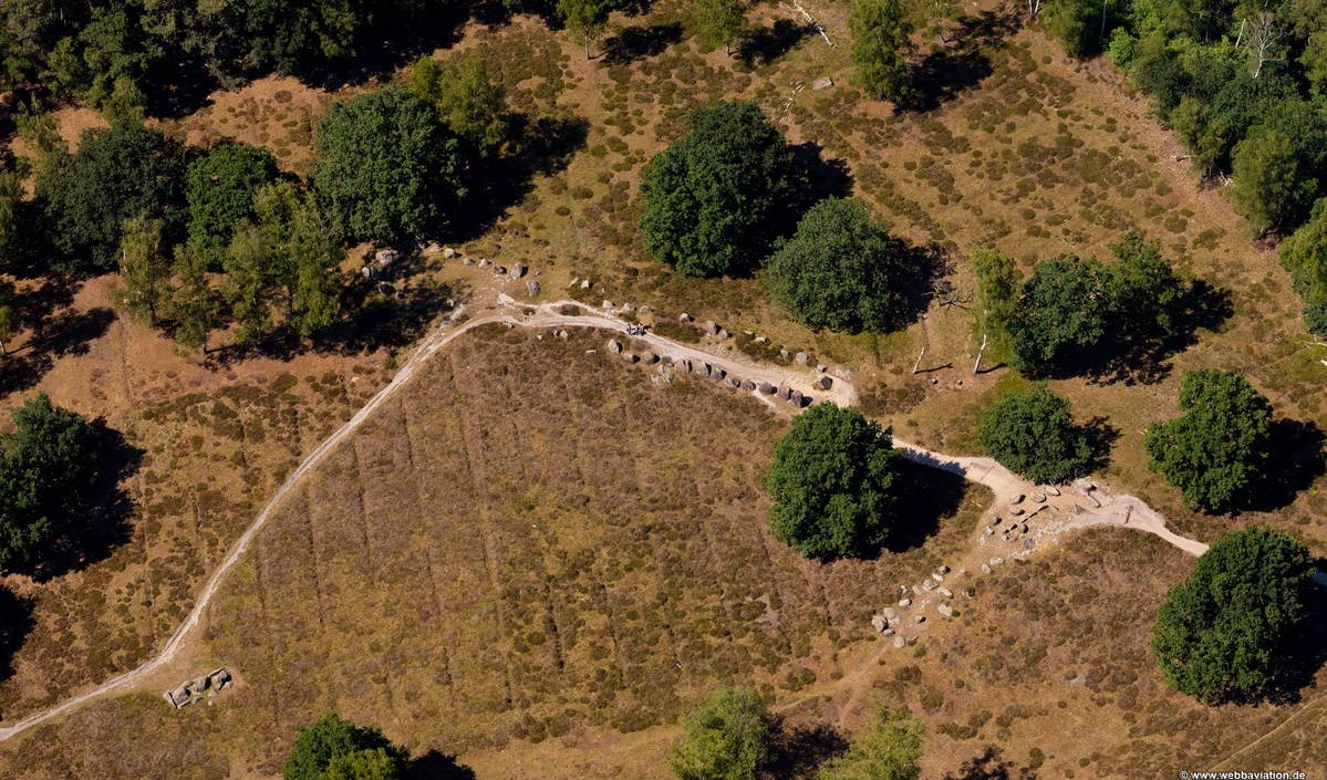 Glaner Braut  neolithisches Großsteingräber Luftbild