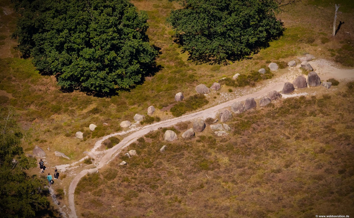 Glaner Braut 1 neolithisches Megalithanlagen Luftbild