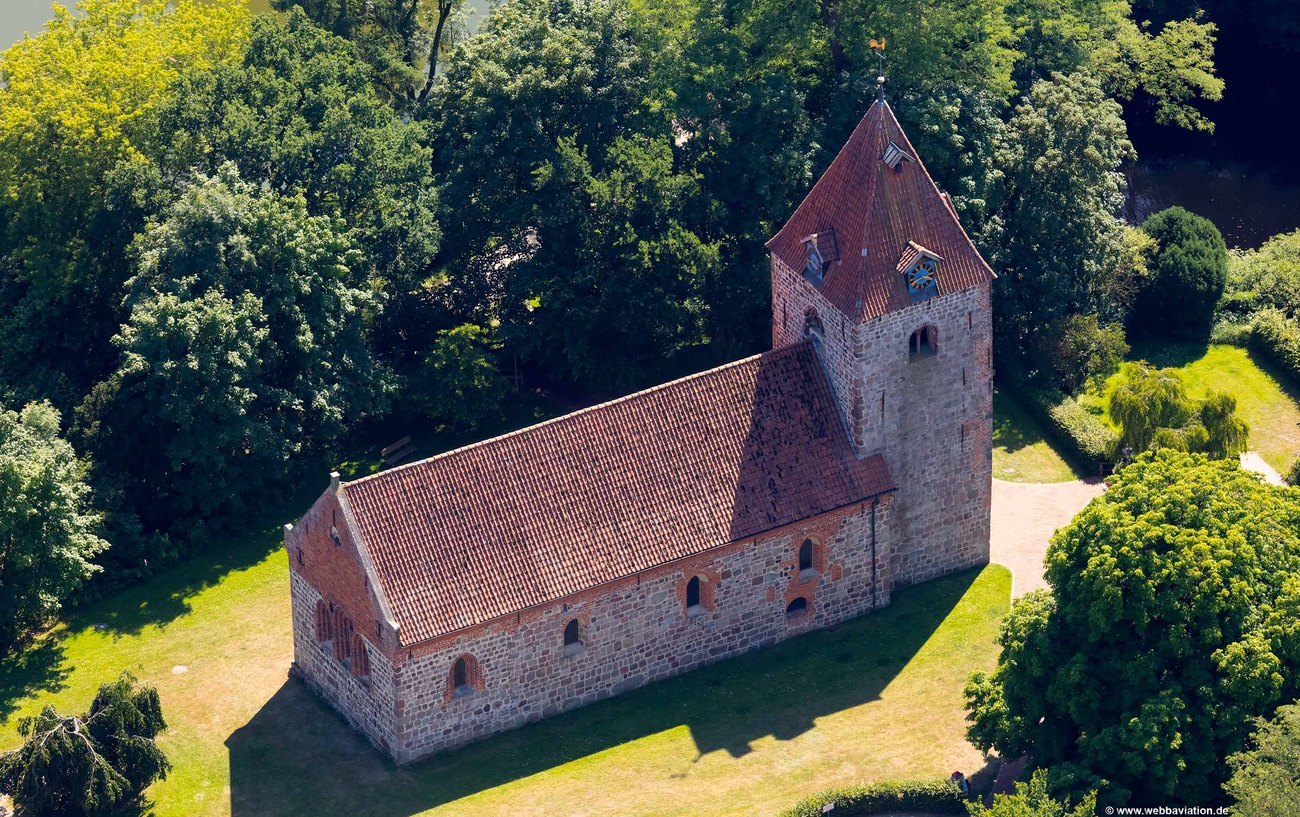  St. Firminus Kirche Dötlingen Luftbild