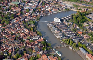 Altstadt und Hafen Leer Ostfriesland  Luftbild