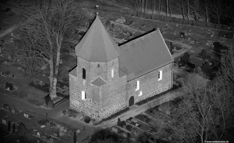 St. Briccius Kirche, Huntlosen, Niedersachsen Luftbild