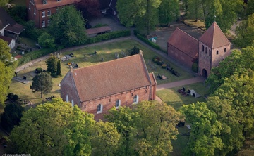 Reformierte Kirche, Ihrhove Ostfriesland Luftbild