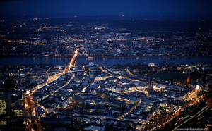  Bonn Innenstadt  bei Nacht Nachtluftbild