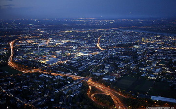 Nordstadt und Weststadt Bonn Deutschland bei Nacht  Luftbild