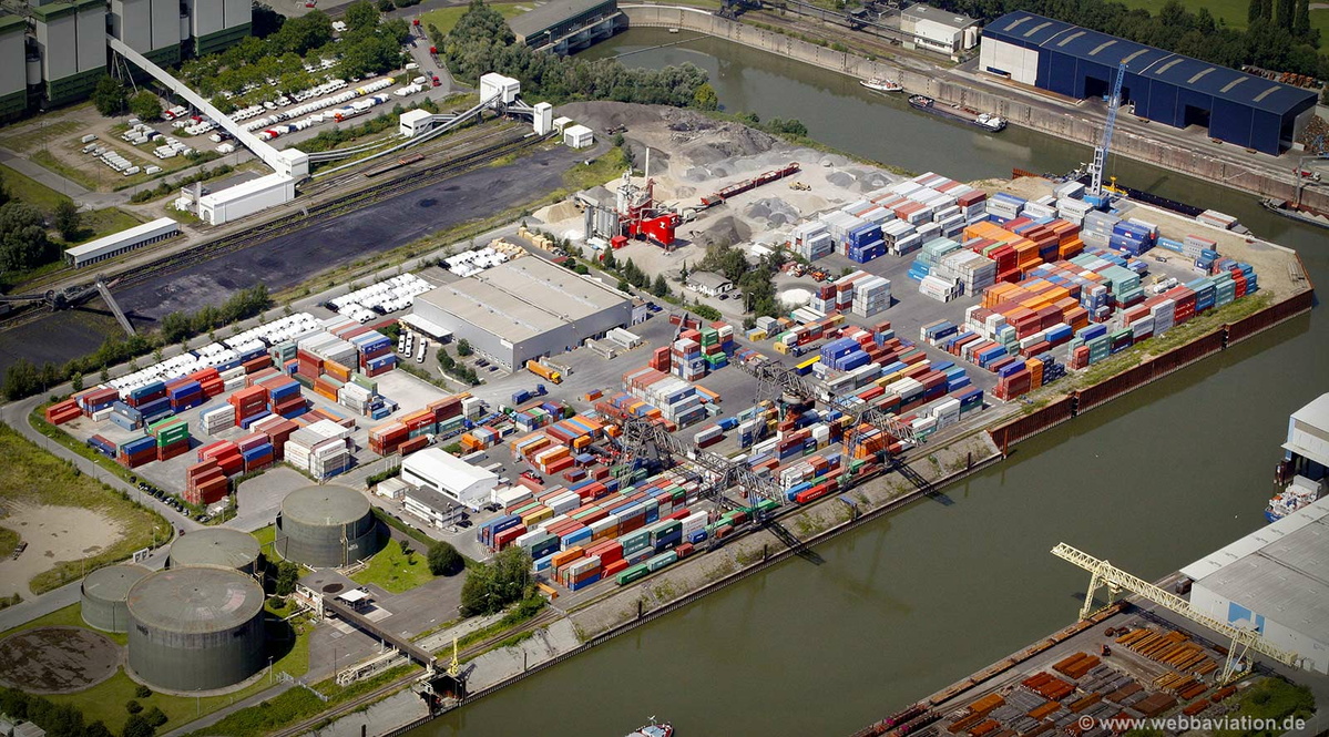 Duesseldorfer_Container-Hafen-ba23983.jpg