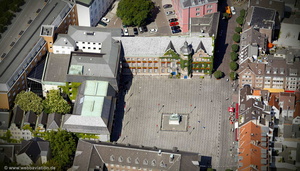 Marktplatz und Rathaus Düsseldorf   Luftbild