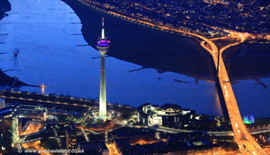 Rheinturm bei Nacht  Luftbild