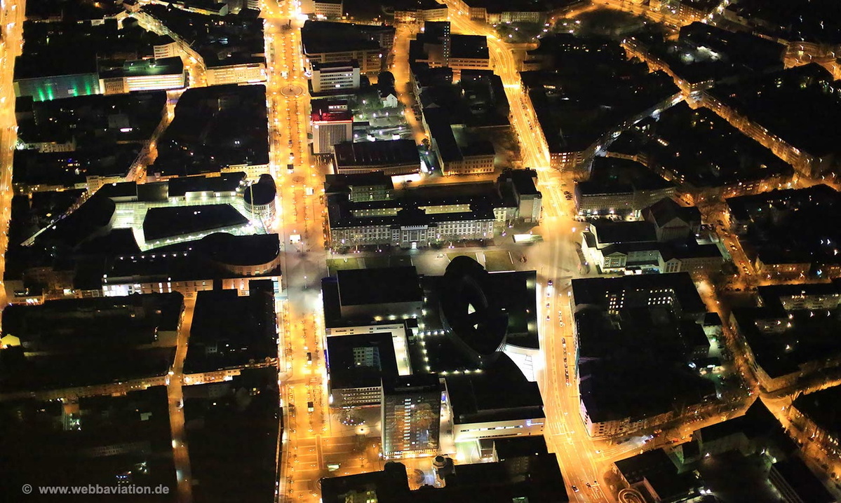 Duisburg Innenstadt bei Nacht  Luftbild  