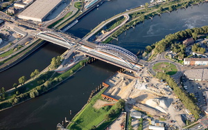 Karl-Lehr-Brücke und Neubau Hafenkanalbrücke und Ruhrbrücke Duisburg Ruhrort & Kaßlerfeld Luftbild