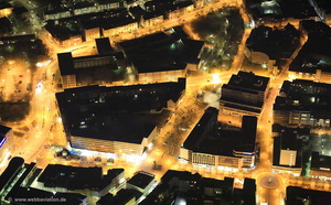 Kuhstraße und Königstraße Duisburg bei Nacht  Luftbild  