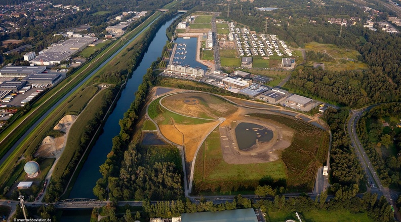 neue Parkanlage Uechtingstraße Gelsenkirchen auf den ehemaligen Haldengelände Graf Bismarck Luftbild