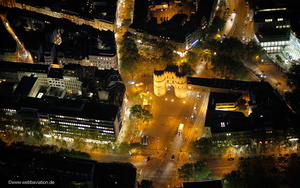 Hahnentorburg Rudolfplatz Köln bei Nacht Luftbild