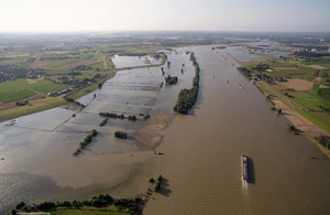 Hochwasser am Naturschutzgebiet  Rheinvorland östlich von Wallach Nordrhein-Westfalen Luftbild