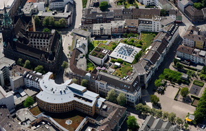 Rathaus Galerie und umgebung Wuppertal .   Luftbild