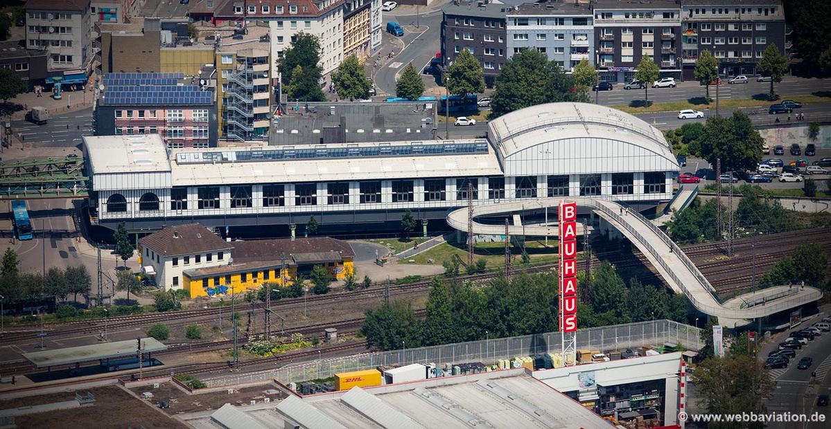 Schwebebahnstation-Oberbarmen-Bahnhof-md06459.jpg