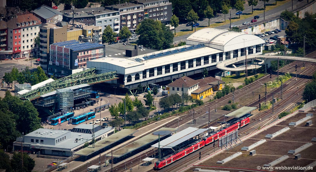 Schwebebahnstation-Oberbarmen-Bahnhof-md06501aa.jpg