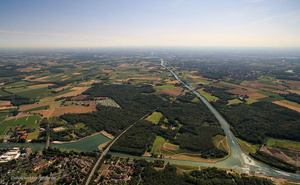 Datteln Hamm Kanal, Dortmund Ems Kanal und Schiffshebewerk Henrichenburg Schleusenpark Waltrop   Luftbild 