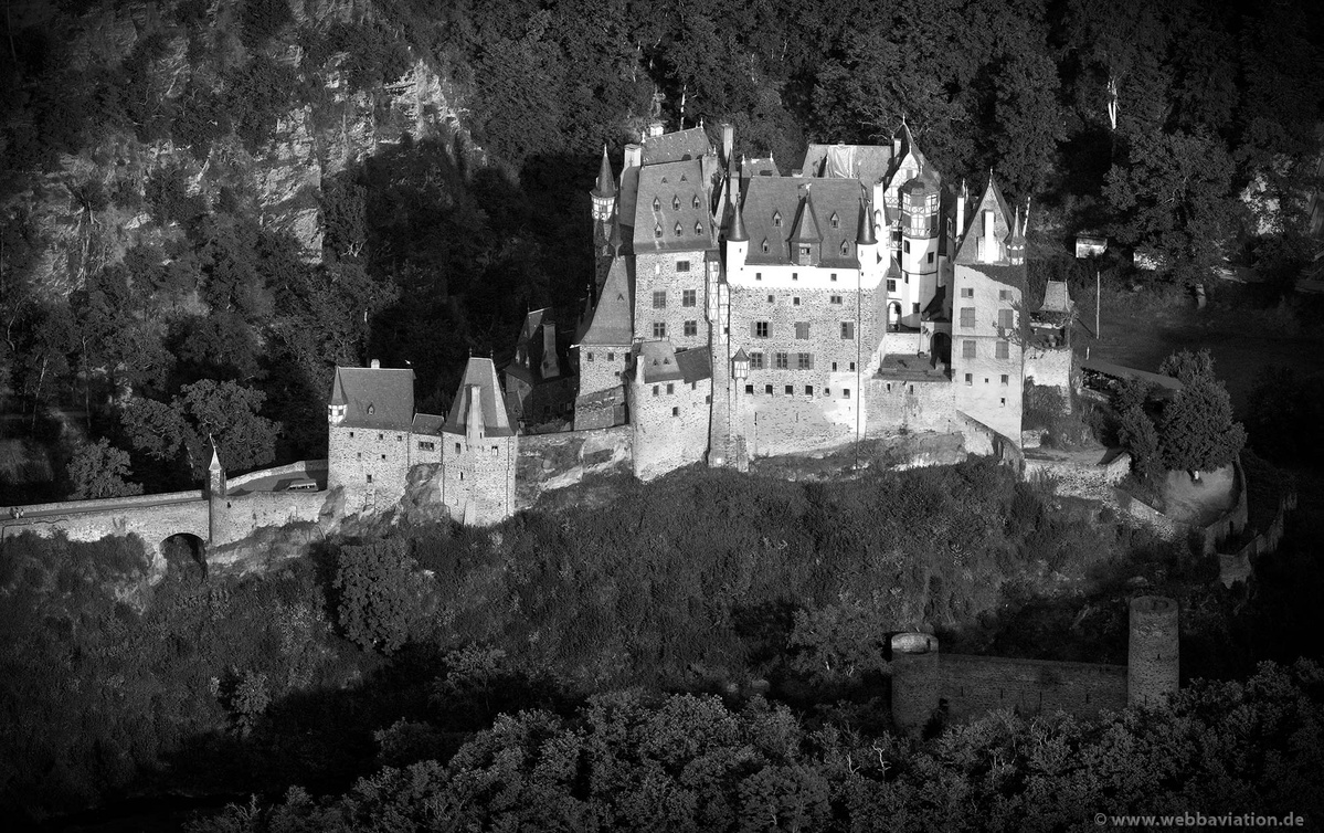 Burg Eltz Luftbild 