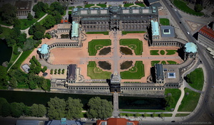 Der Dresdner Zwinger  Luftbild 