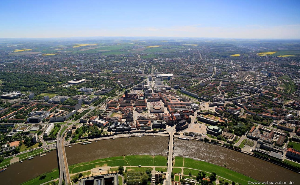 Panoram Weitwinkel Luftbild  Dresden Stadtzentrum / innere Altstadt