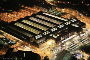 Leipzig Hauptbahnhof   bei Nacht Luftbild