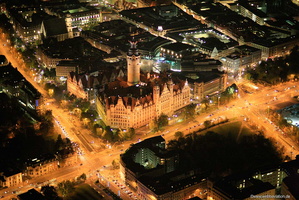 Das Neue Rathaus  Leipzig  bei Nacht