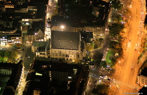 Thomaskirche Leipzig bei Nacht Luftbild 