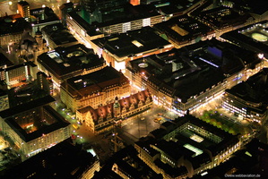 Altes Rathaus und Markt bei nacht  Leipzig Luftbild