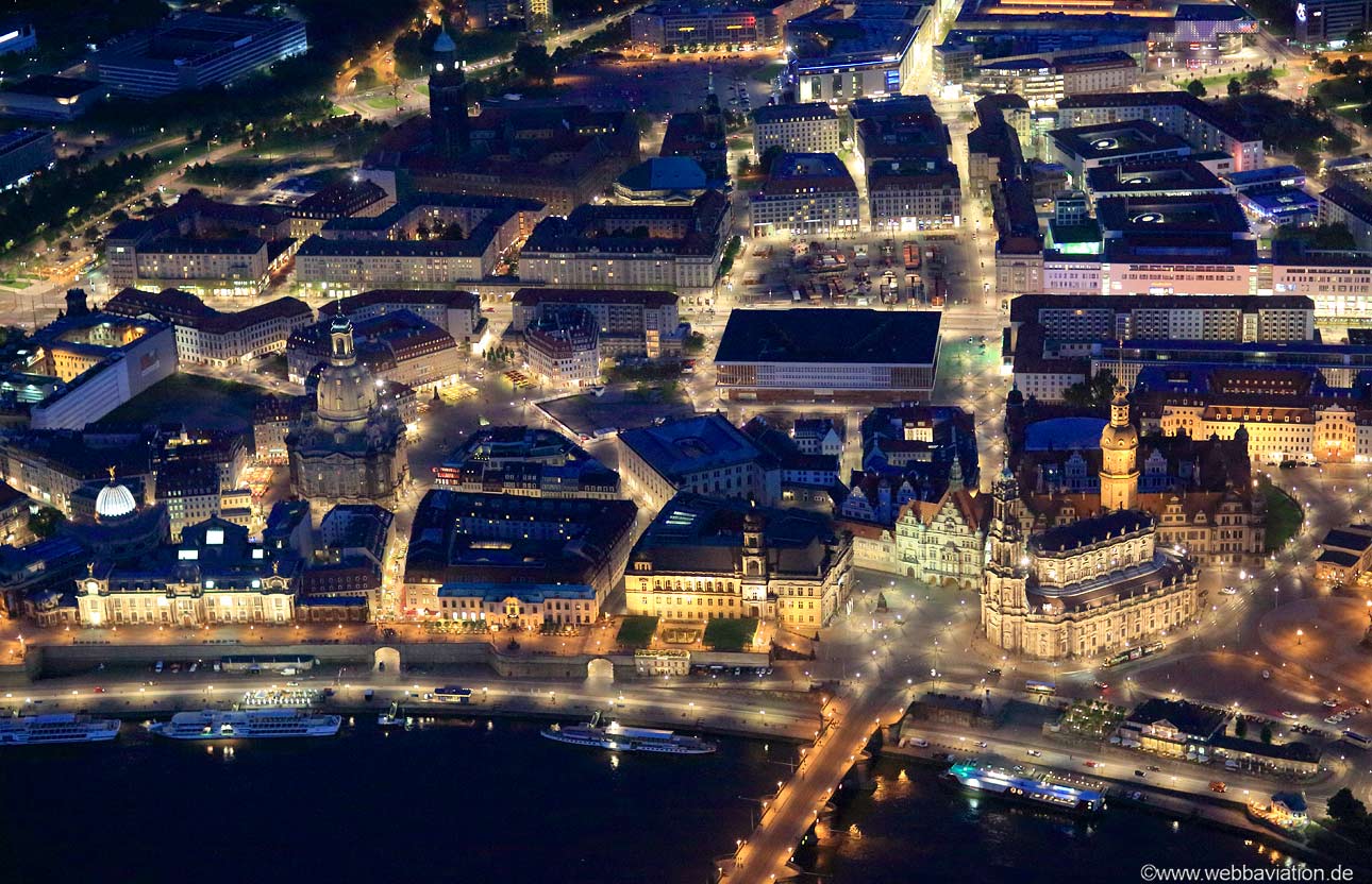 Dresden  Innere Altstadt bei Nacht  Luftbild