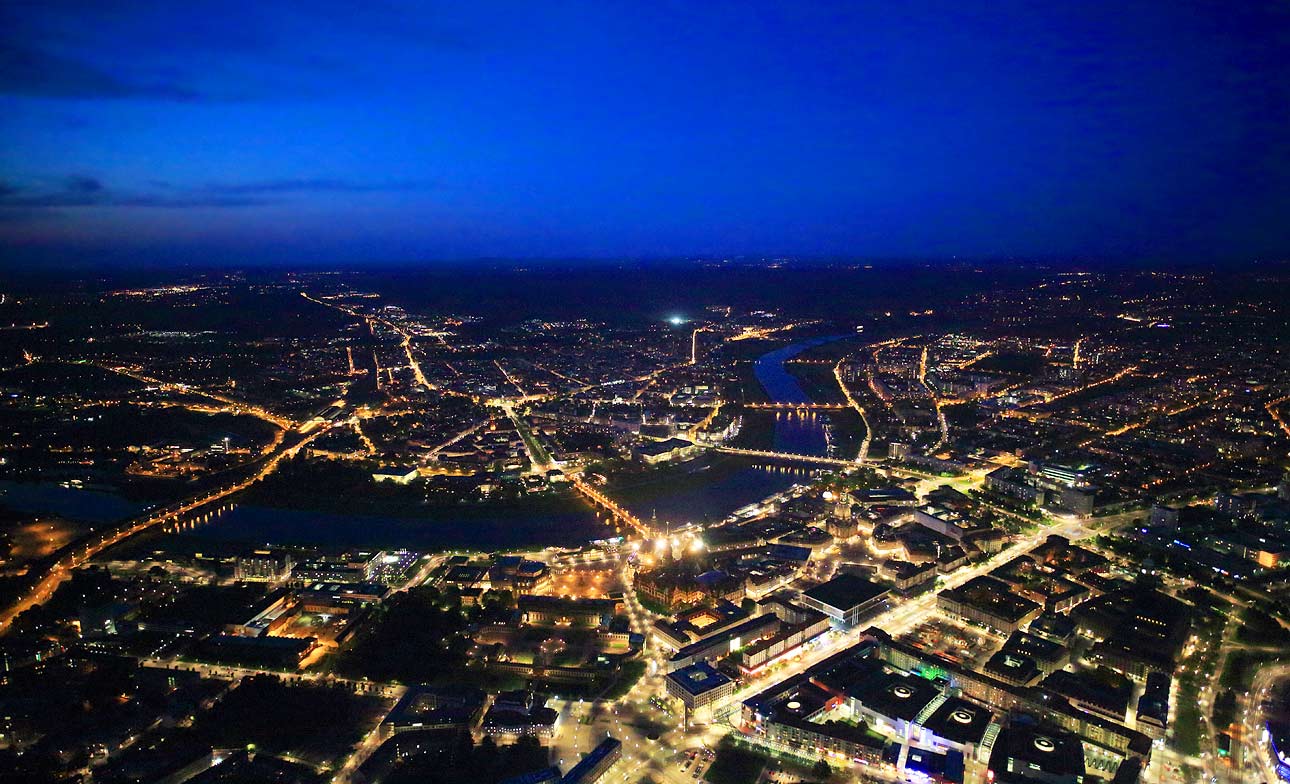 Dresdener Altstadt  Luftbild bei Nacht